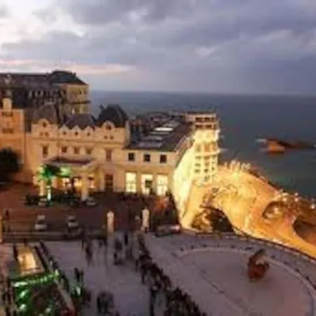 Apartment Biarritz, Hyper Centre, 50m Plages, Wifi