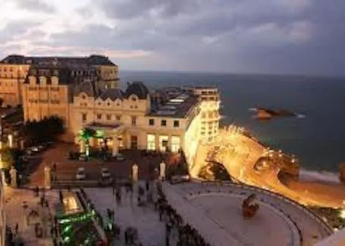 Daire Biarritz, Hyper Centre, 50m Plages, Wifi